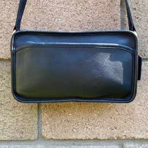 Vintage Coach Multizip Swingpack 9974